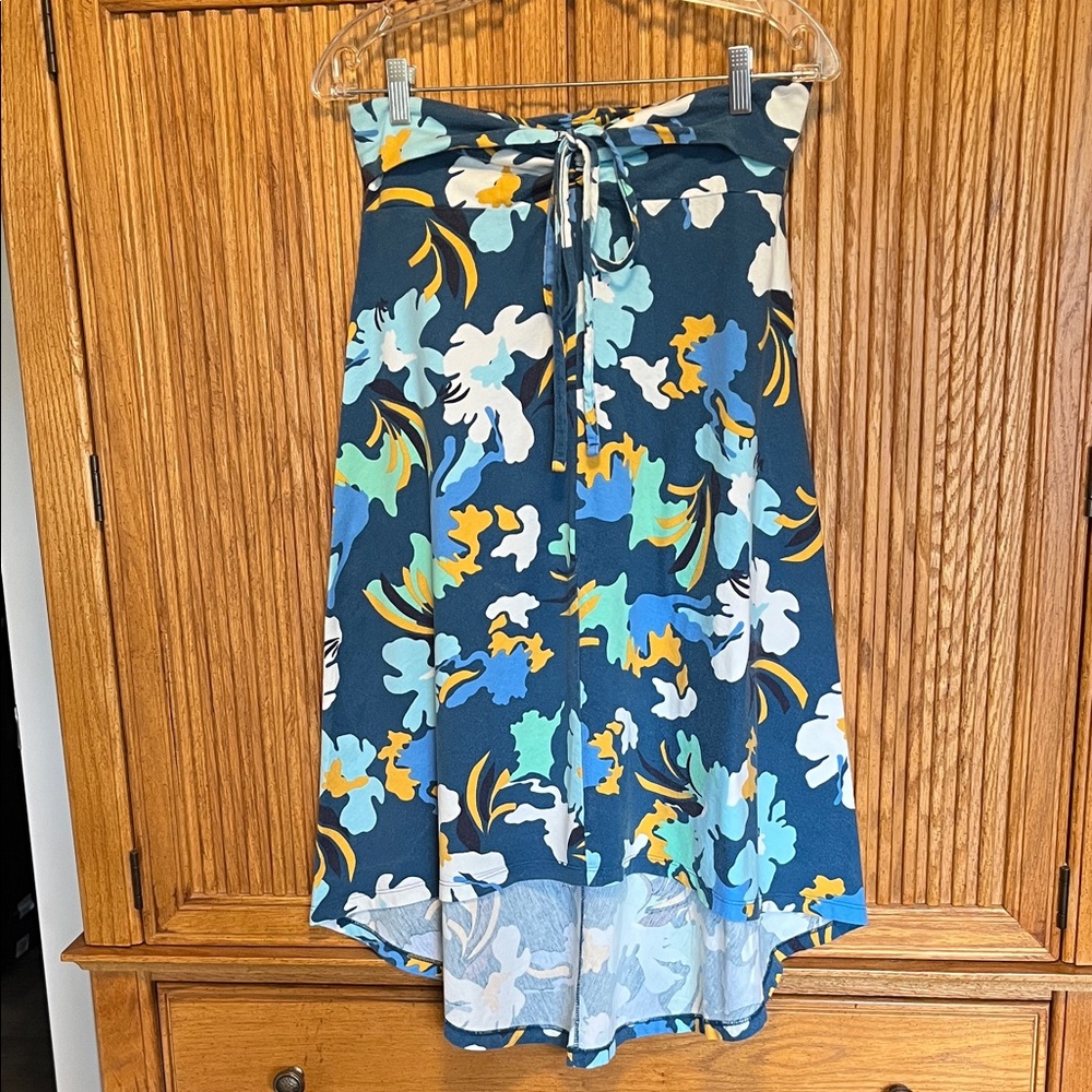 Patagonia Blue and Yellow Floral Garment